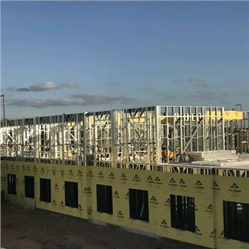 Школа челичних конструкција са двоструким нагибом