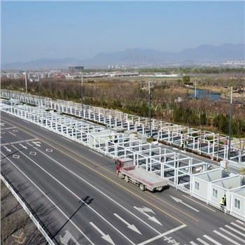 Дизајн куће са четири спаваће собе са одвојивим контејнерима