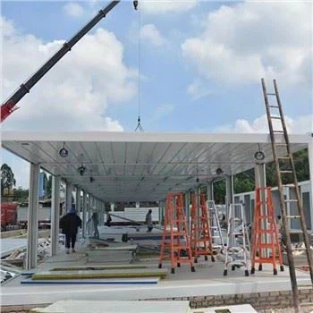 Дизајн куће са две спаваће собе са одвојивим контејнерима